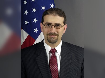 Dan Shapiro: A Diplomat's Journey - moreshet.com