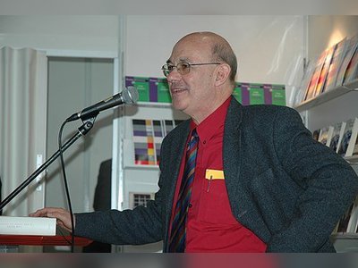 Tom Segev: Israeli Journalist and Historian - moreshet.com