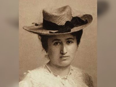 Rosa Luxemburg: The Revolutionary Thinker - moreshet.com