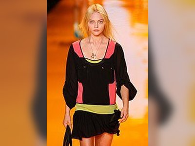 Donna Karan: A Fashion Icon - moreshet.com