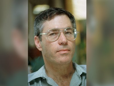 Uri Geller: Bending Minds and the Jewish Legacy - moreshet.com