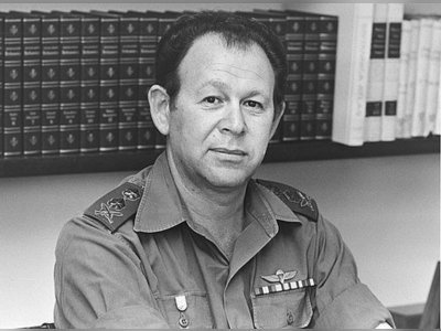 Mordechai Gur: A Profile of an Israeli Military and Political Figure - moreshet.com