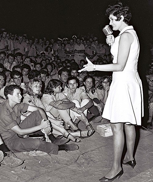 Yaffa Yarkoni: A Journey through the Life of a Renowned Israeli Singer - moreshet.com